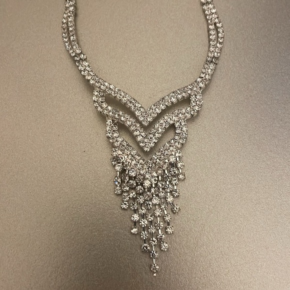 Vintage rhinestone necklace and earring set - Picture 3 of 5